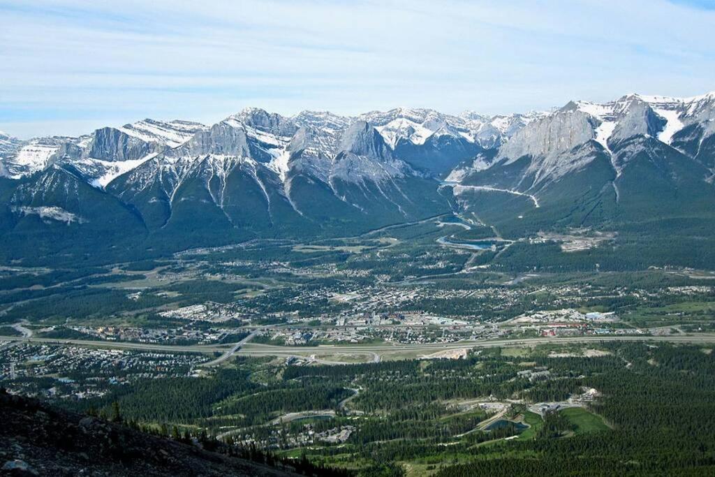 Вилла Banff Gate Vacation Townhouse Канмор Экстерьер фото